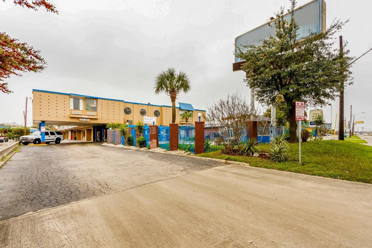 Americas Best Value Inn San Antonio Airport South Esterno foto