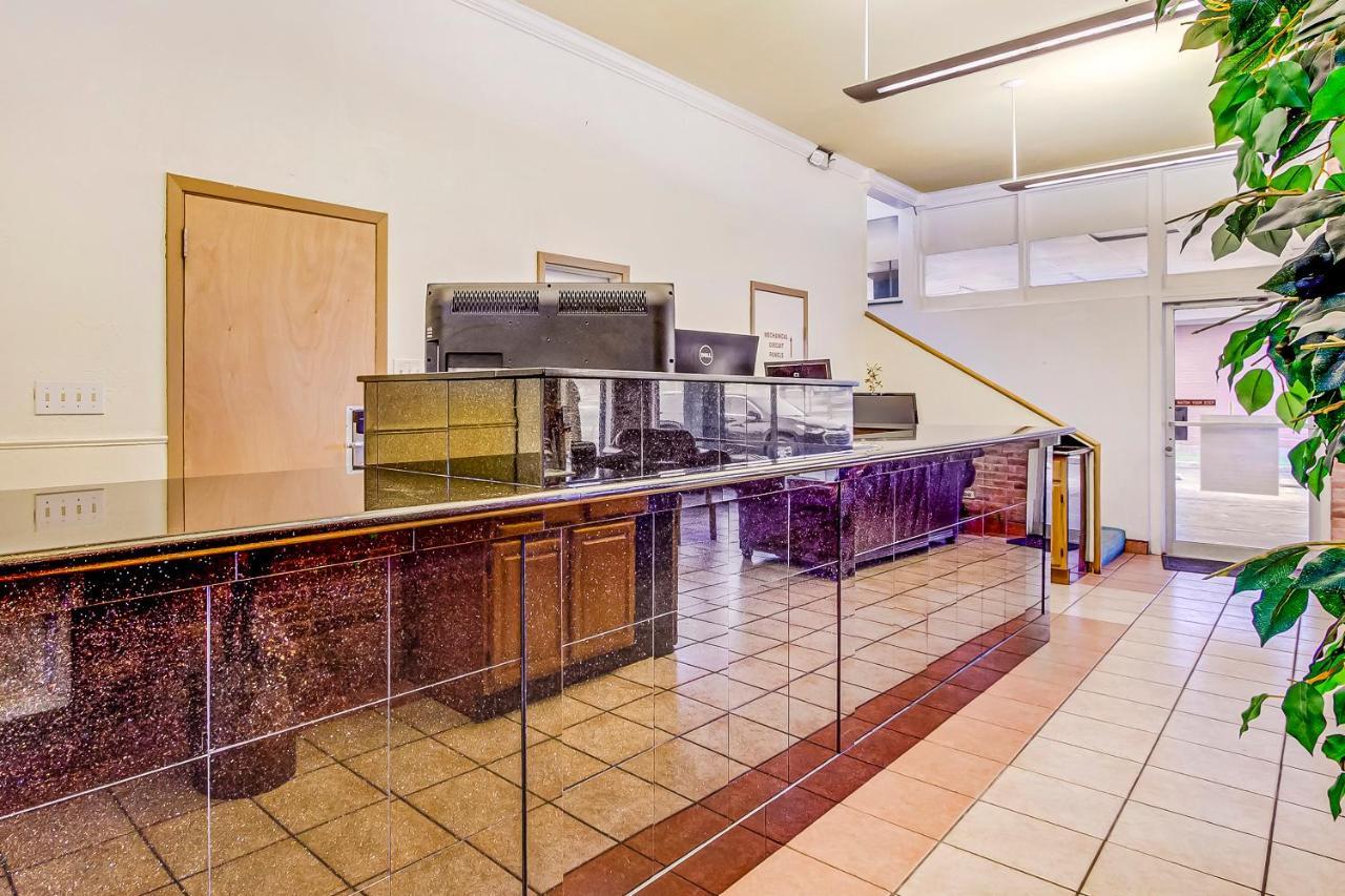 Americas Best Value Inn San Antonio Airport South Esterno foto