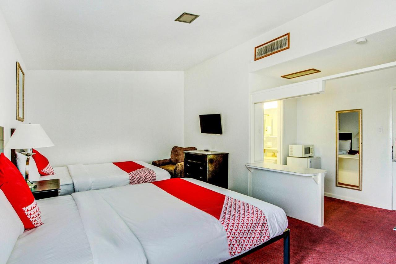 Americas Best Value Inn San Antonio Airport South Esterno foto