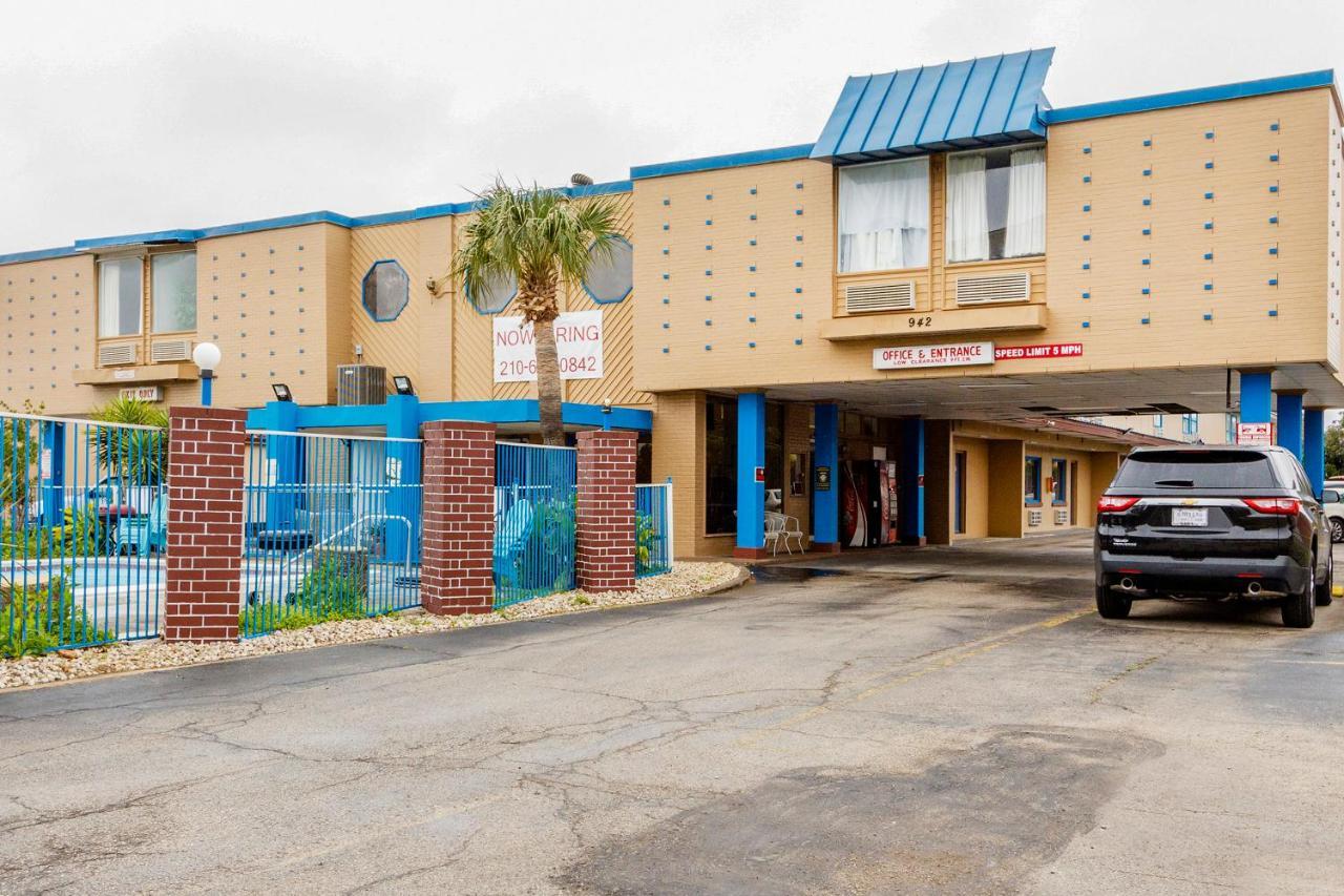 Americas Best Value Inn San Antonio Airport South Esterno foto