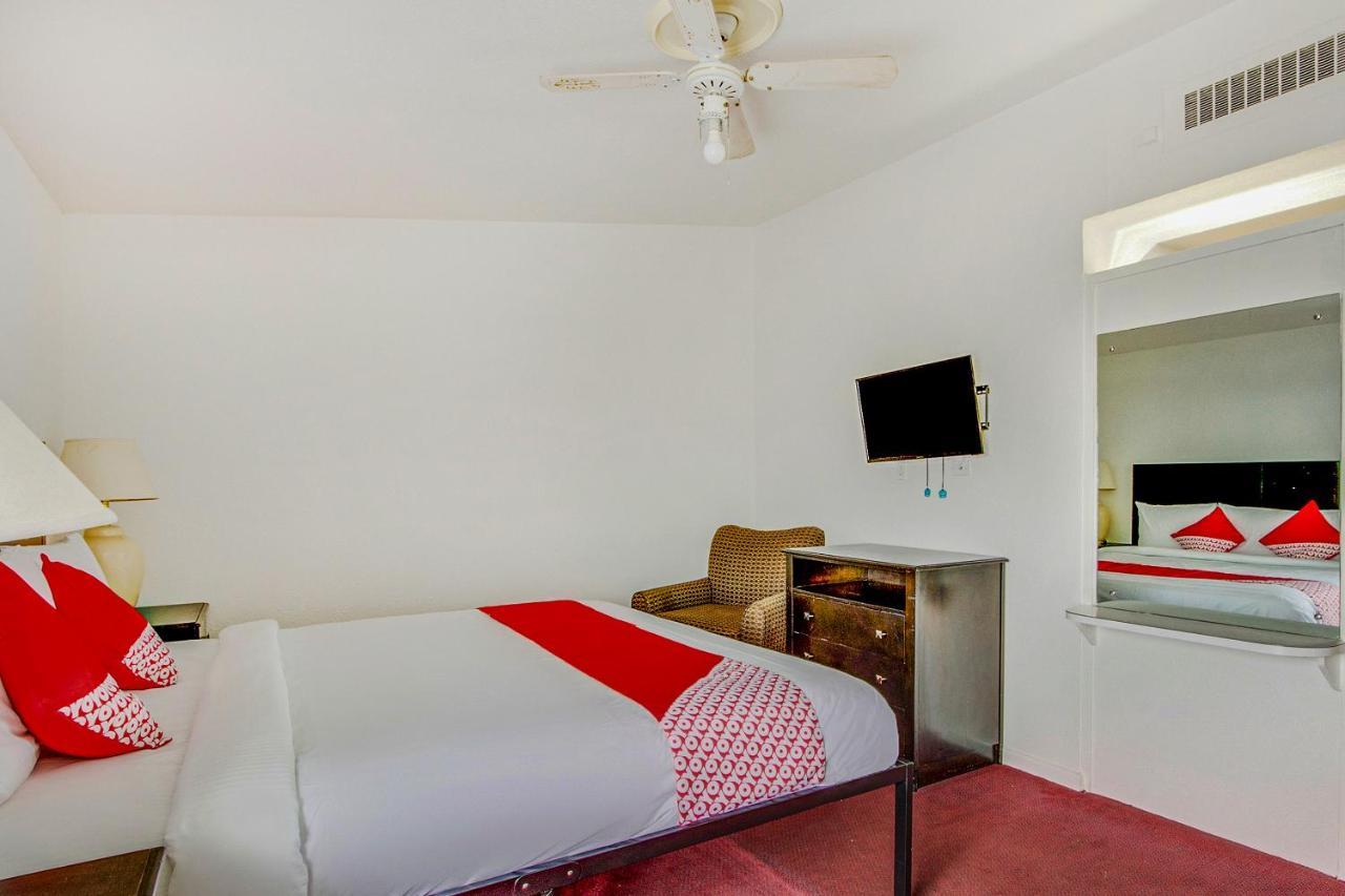 Americas Best Value Inn San Antonio Airport South Esterno foto