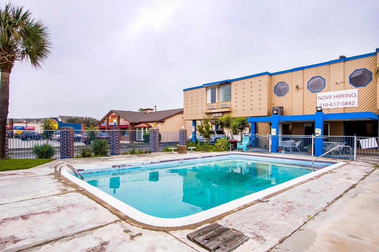 Americas Best Value Inn San Antonio Airport South Esterno foto