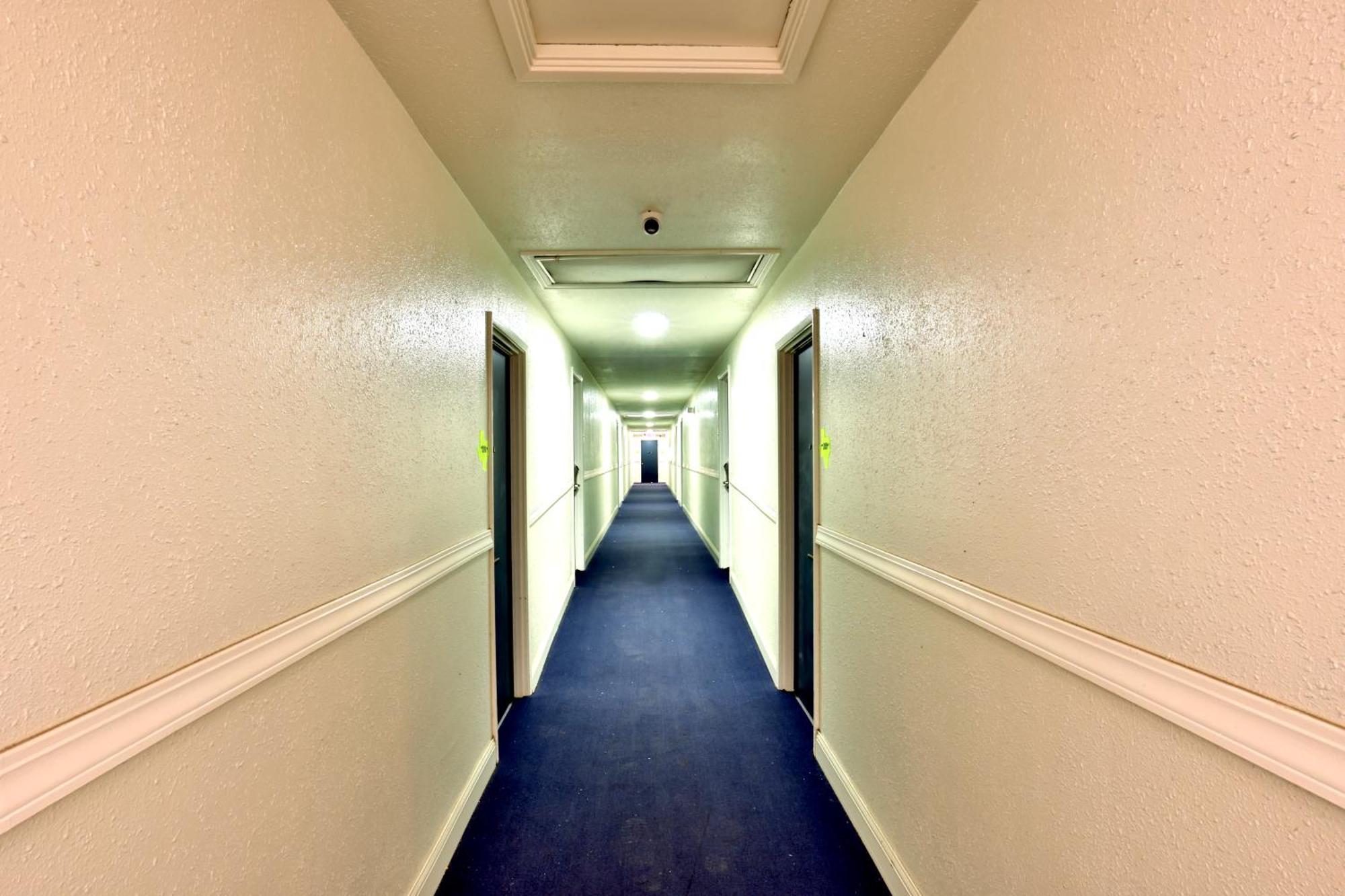 Americas Best Value Inn San Antonio Airport South Esterno foto