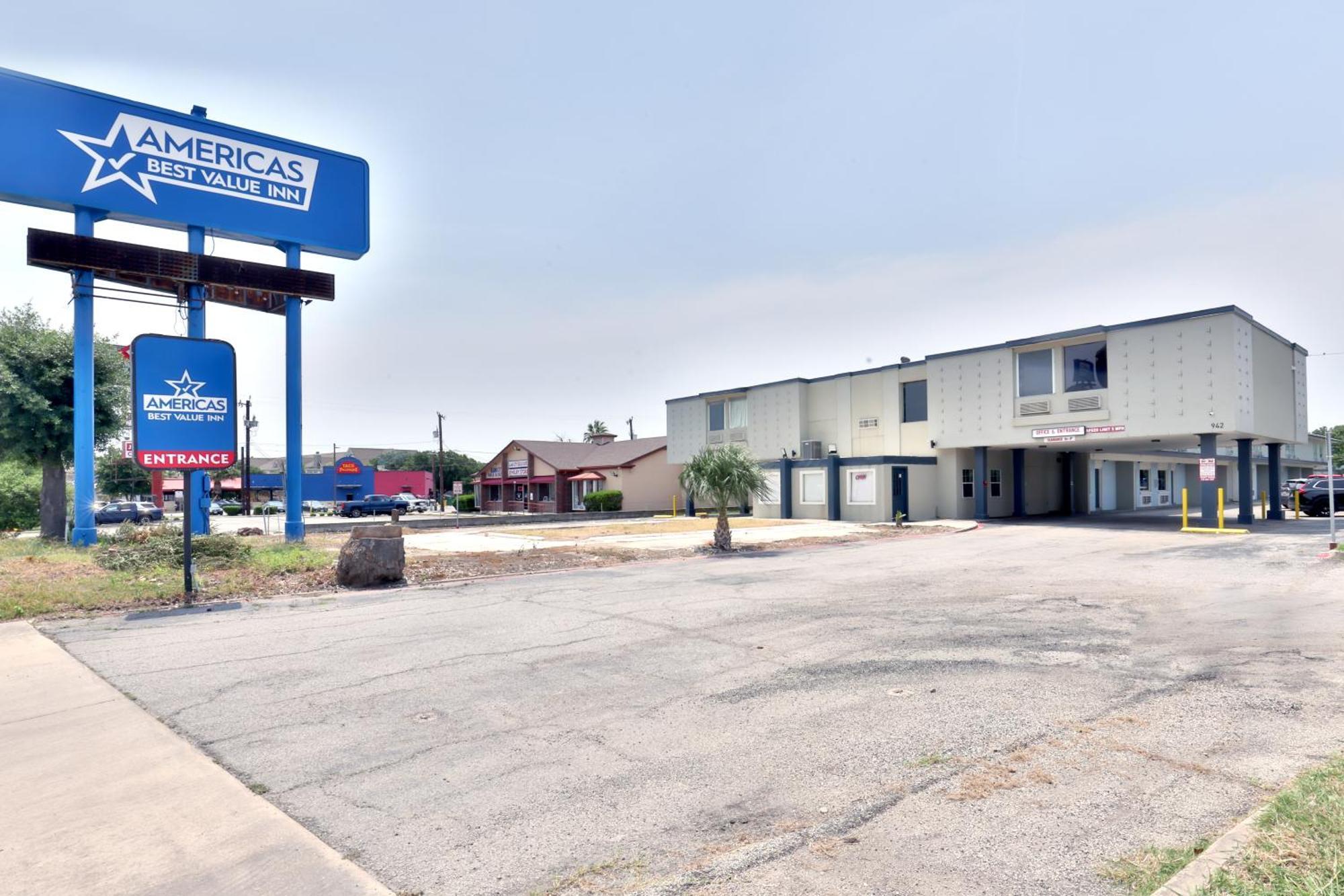 Americas Best Value Inn San Antonio Airport South Esterno foto
