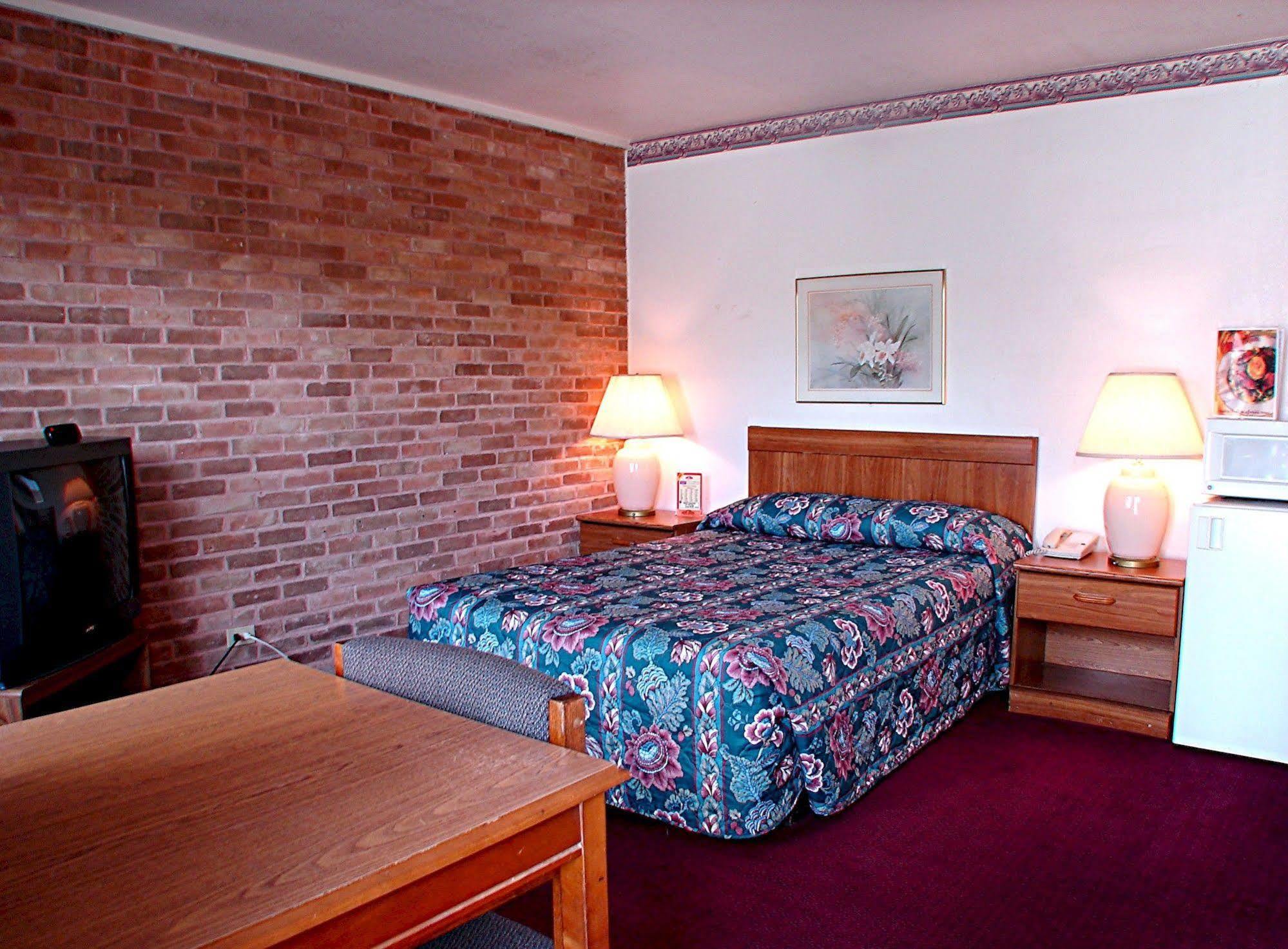 Americas Best Value Inn San Antonio Airport South Esterno foto
